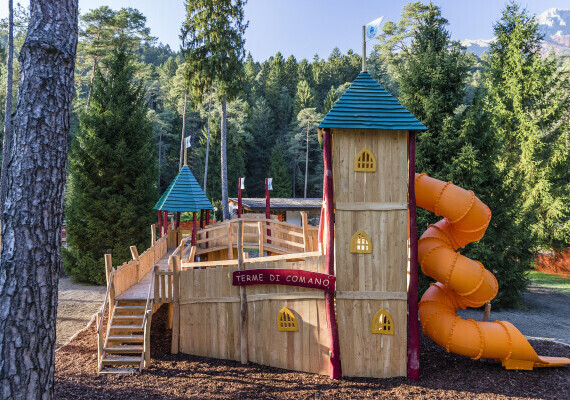 Playground Trentino - Castle in Robinia  - Holzhof